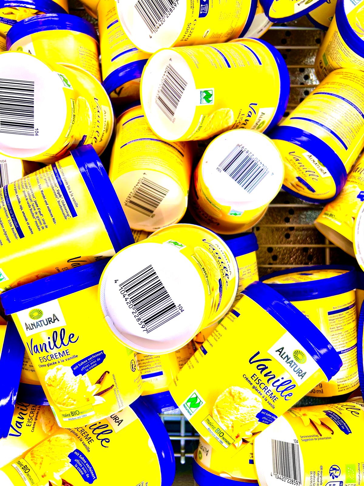 photo series: supersaturated supermarket shelves and sweets, image 1 of 9